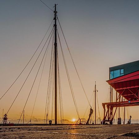 Slapen In Een Trechter Harlingen Bagian luar foto