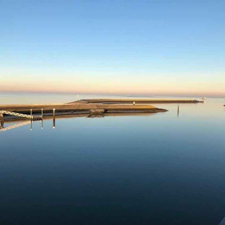Slapen In Een Trechter Harlingen Bagian luar foto